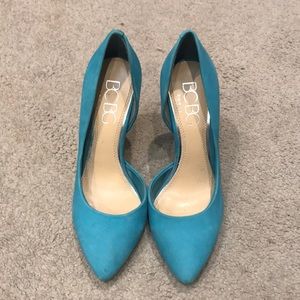 BCBG SOFT LEATHER HEELS